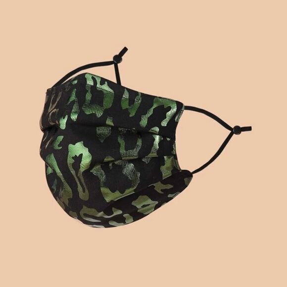 Cheetah Print Face Mask - Picture 1 of 3